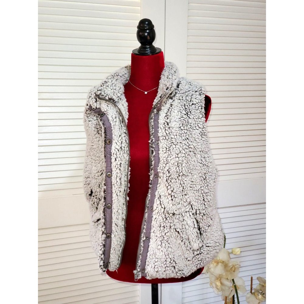 Harper Heritage Francesca's MARISSA Sherpa Vest size M 905 - Picture 3 of 8